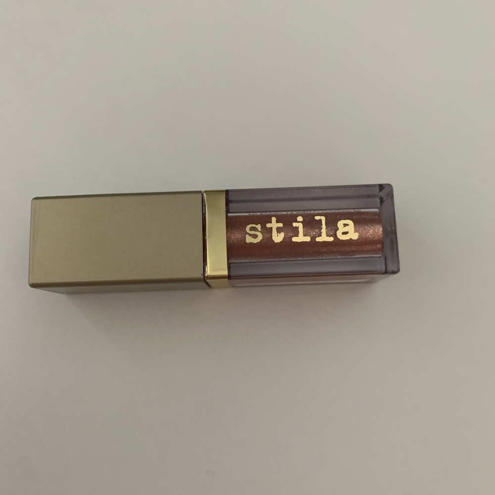 Stila Glitter & Glow Liquid Eye Shadow(Shade 718d)